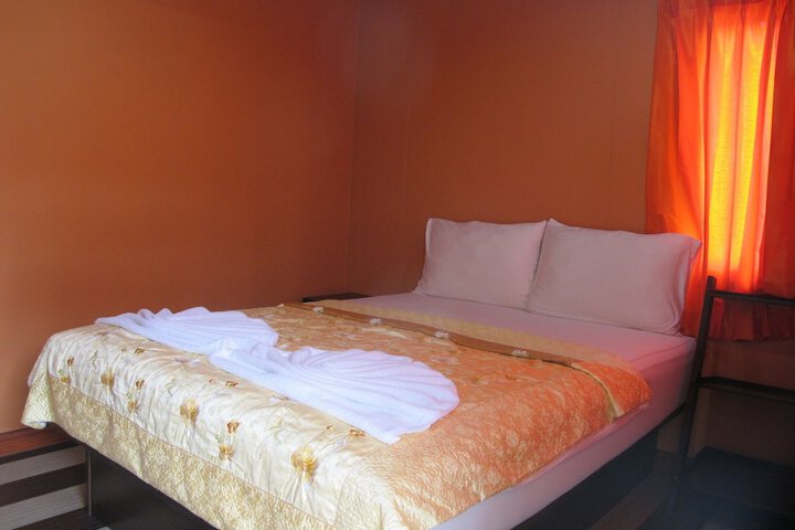 Room 5 of 43