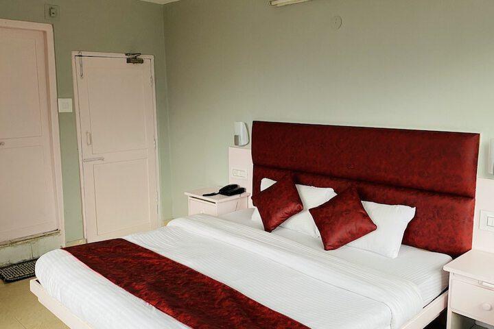 Room 14 of 28