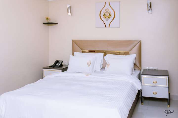 Room 13 of 54