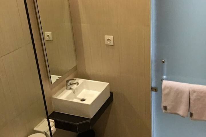 Room 20 of 34