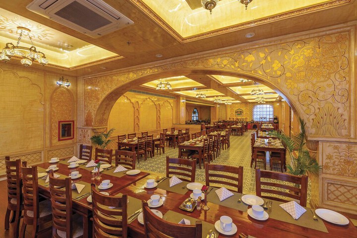 Dining 66 of 110