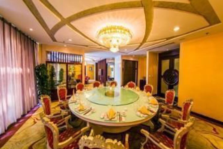 Dining 80 of 88