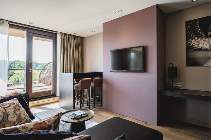 Room 35 of 108