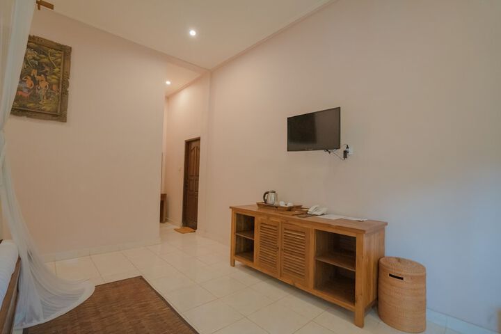 Room 30 of 193