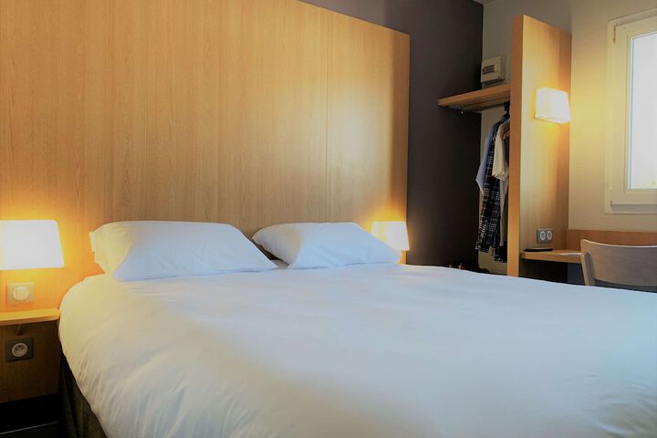Room 10 of 39