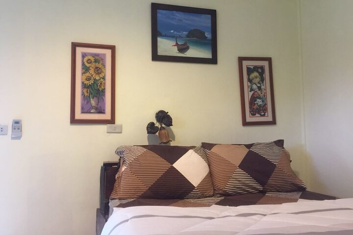 Room 25 of 154