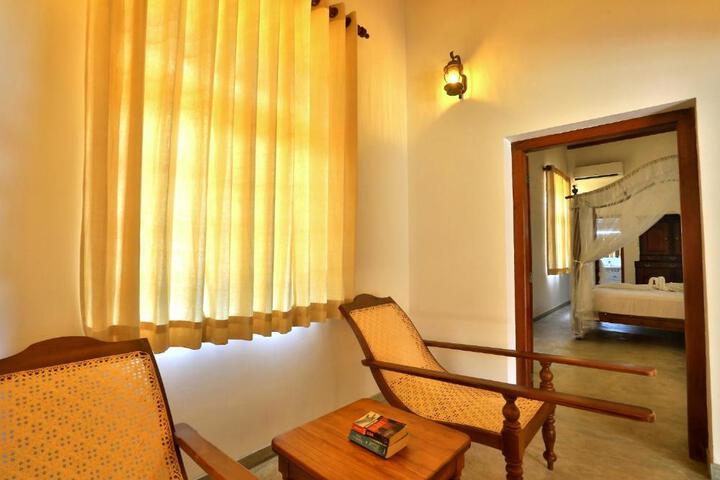 Hotel Entry