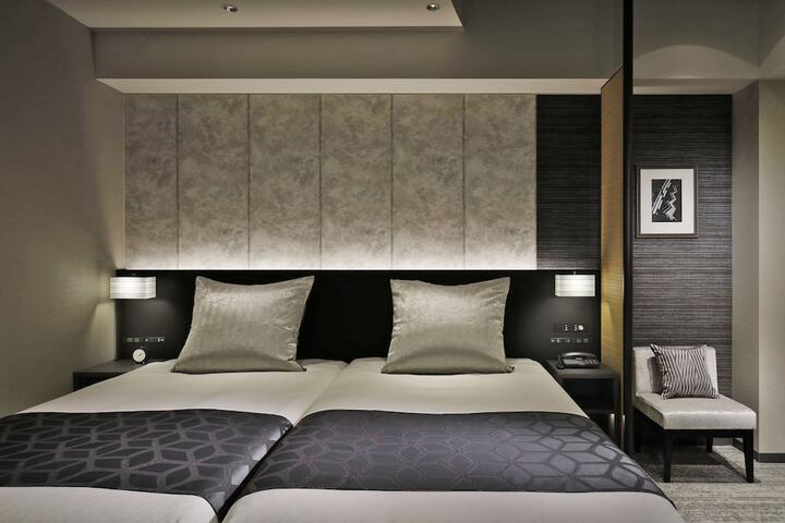 Room 10 of 56