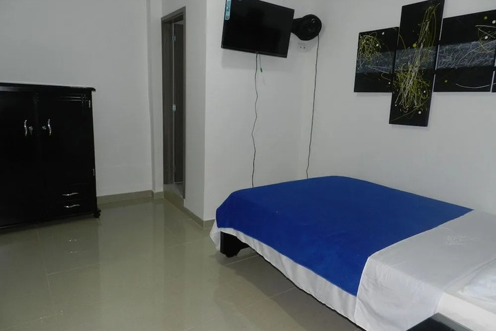 Room 3 of 8