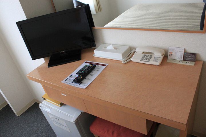 Room 10 of 32