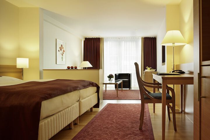 Room 4 of 39