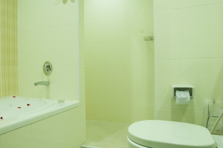 Room 73 of 183