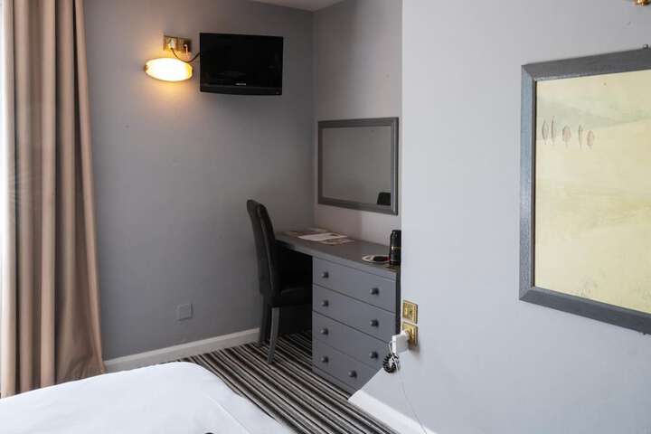 Room 8 of 56