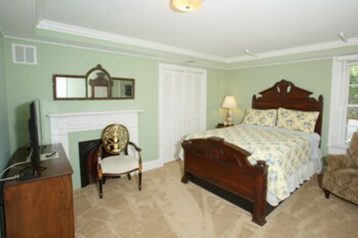 Room 129 of 253