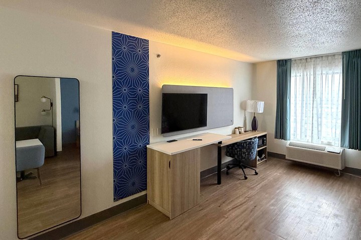 Room 66 of 112