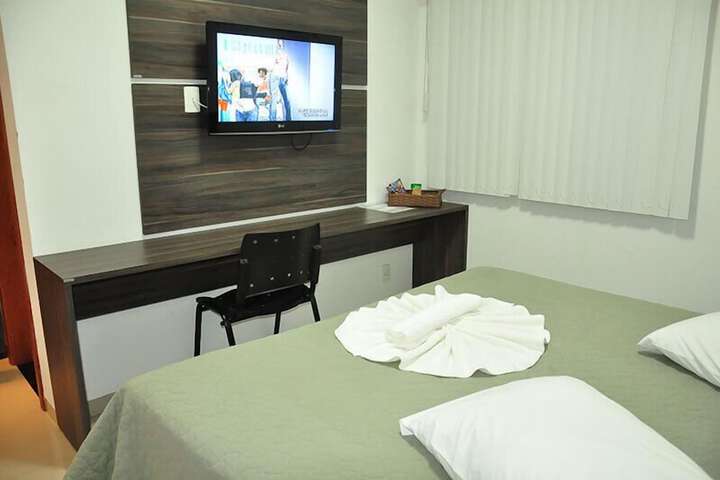 Room 10 of 42