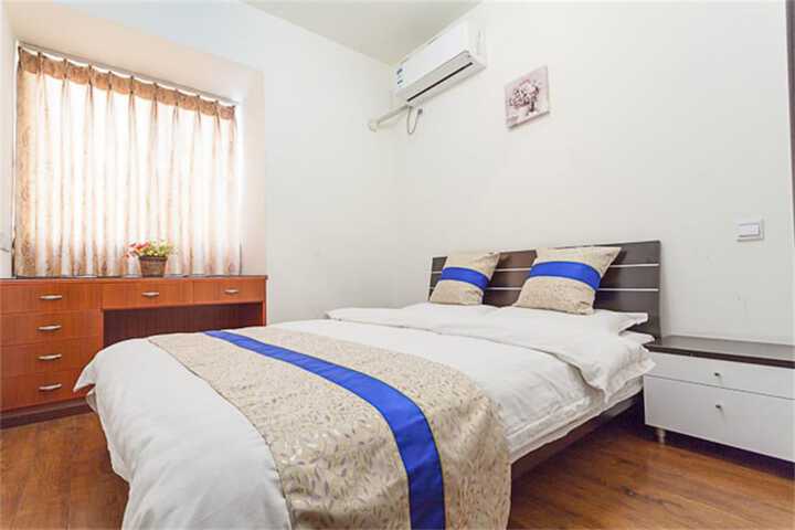 Room 4 of 36