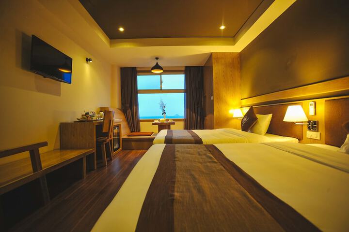 Room 13 of 86