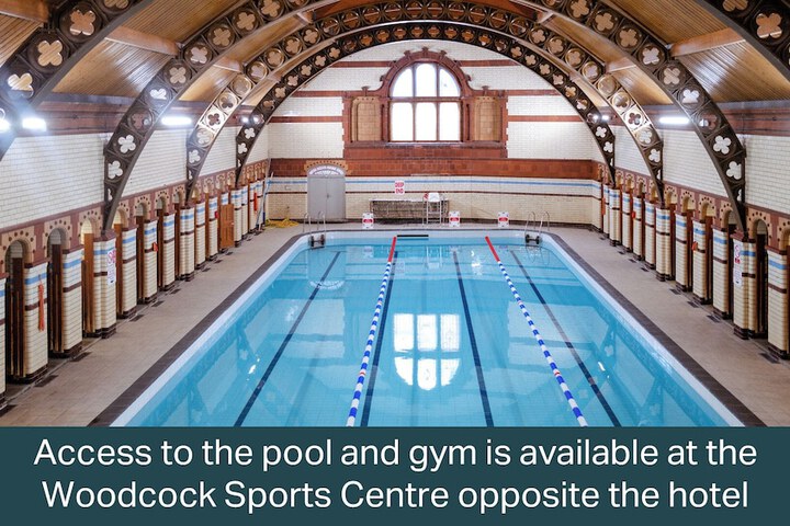 Pools & Facilities