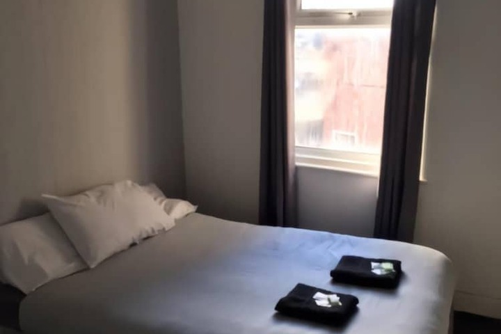 Room 22 of 37