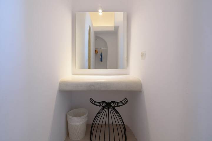 Room 25 of 161