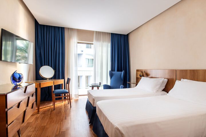 Room 32 of 130