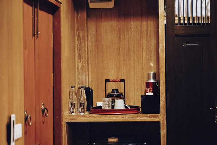 Room 5 of 24