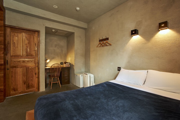 Room 17 of 41