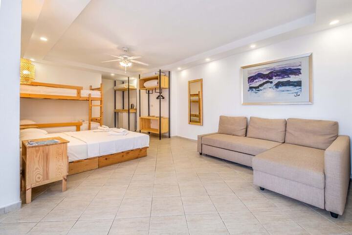 Room 40 of 87