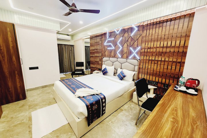 Room 15 of 41