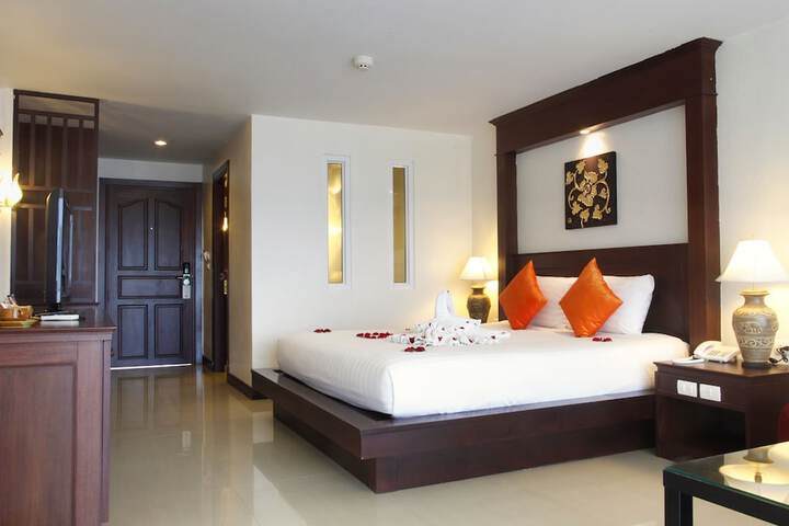 Room 13 of 90