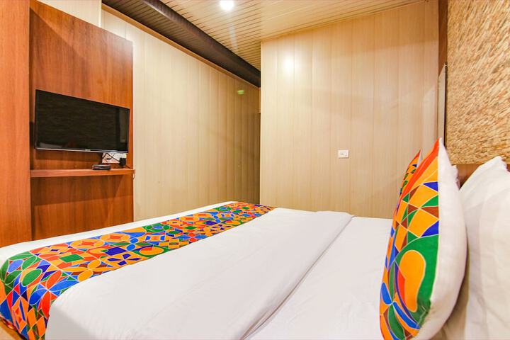 Room 21 of 29