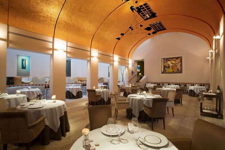 Dining 67 of 97