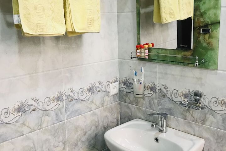 Room 9 of 23