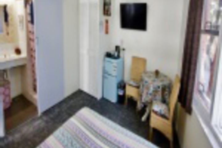 Room 156 of 228
