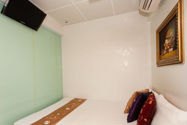 Room 26 of 52