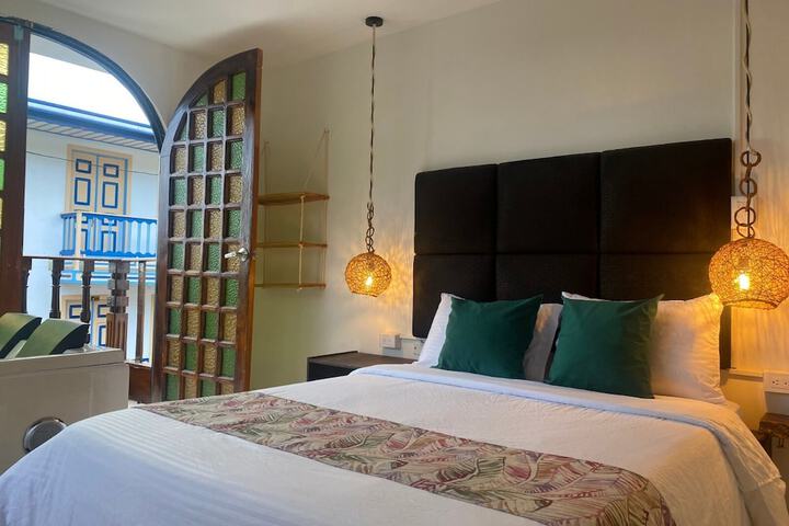 Room 2 of 36