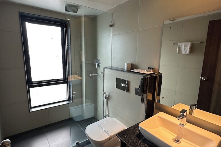 Room 42 of 85