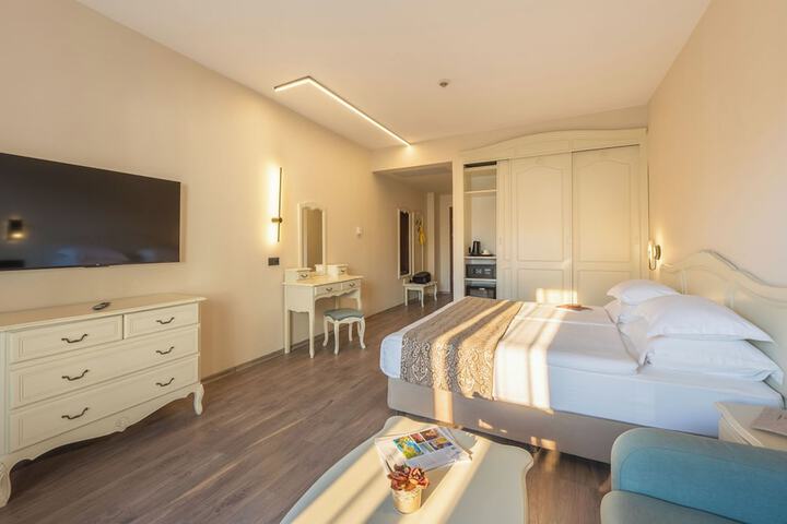 Room 4 of 67