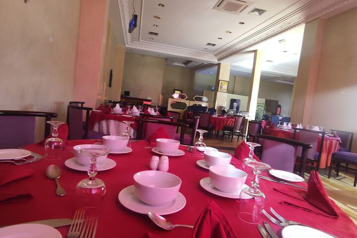 Dining 80 of 128