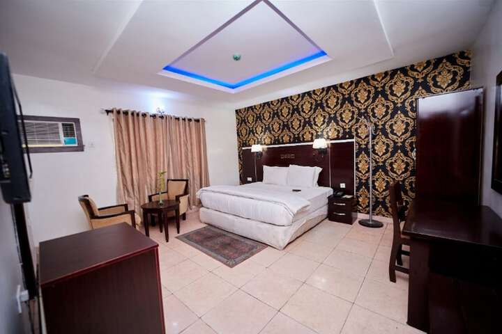 Room 14 of 51