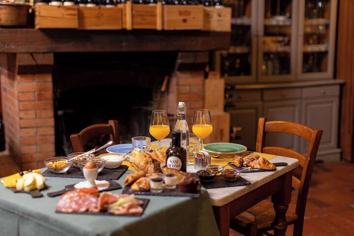 Breakfast/Coffee Service 68 of 124