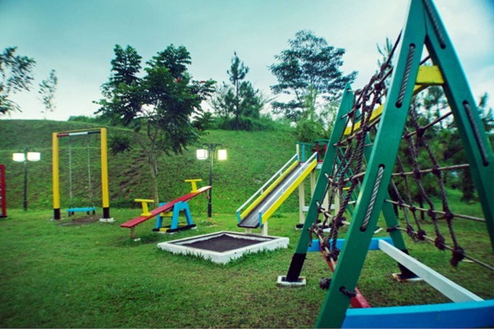 Children's play area - outdoor