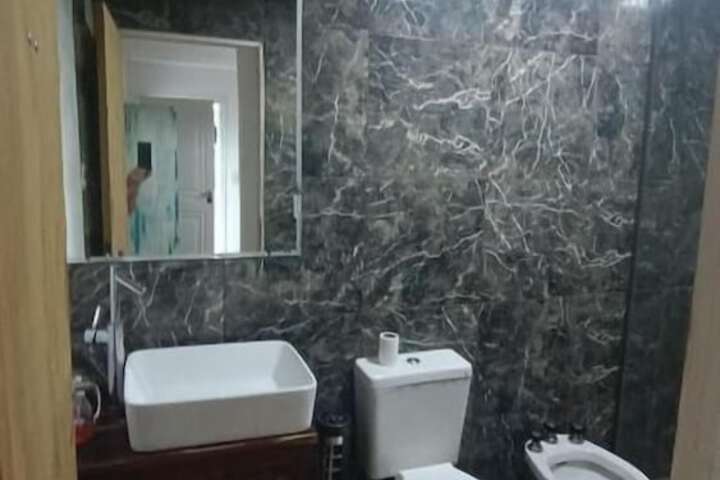 Room 8 of 28