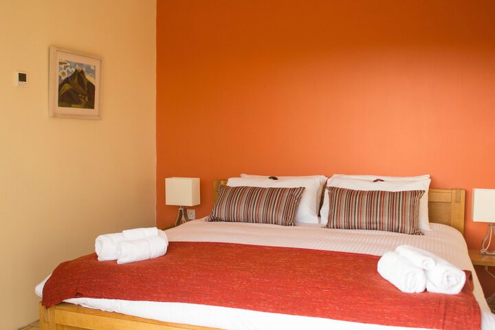 Room 8 of 10