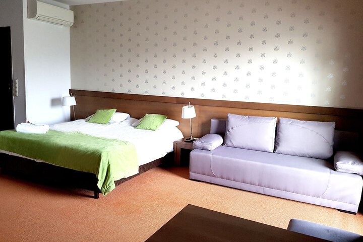 Room 13 of 47