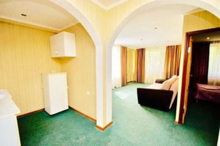 Room 25 of 36
