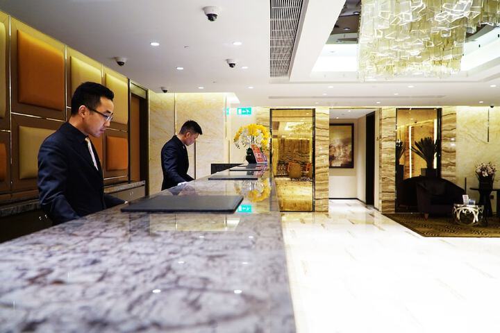 Hotel Interior 4 of 37
