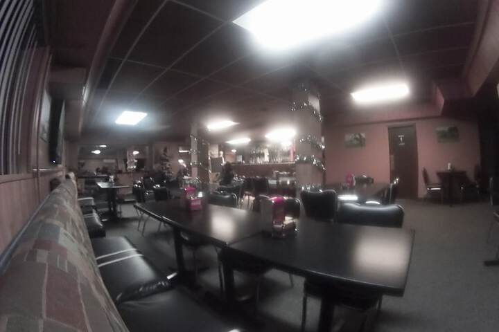 Dining 43 of 56