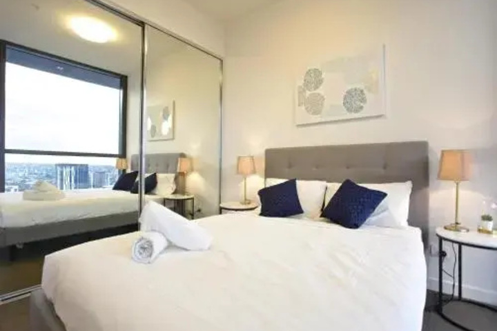 Room 3 of 8
